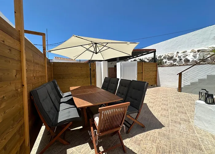 Private Pool, Parking, Bbq In The South Of Gc בית נופש