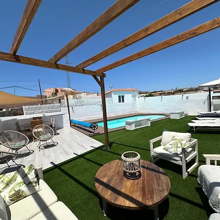 Private Pool, Parking, Bbq In The South Of Gc Holiday home