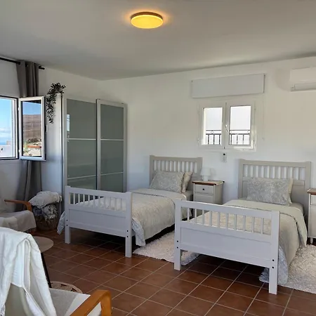 Private Pool, Parking, Bbq In The South Of Gc 펜션 라스팔마스